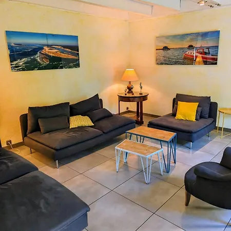 Ferienhaus Magnifique Maison Avec Piscine, Idealement Situee *