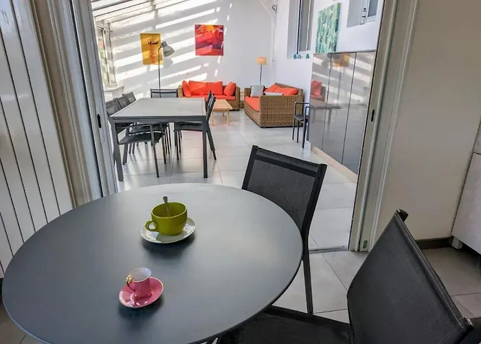 Ferienhaus Magnifique Maison Avec Piscine, Idealement Situee