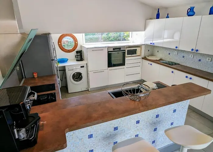 Ferienhaus Magnifique Maison Avec Piscine, Idealement Situee *