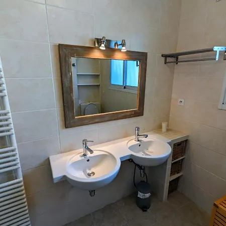 Holiday home Magnifique Maison Avec Piscine, Idealement Situee *