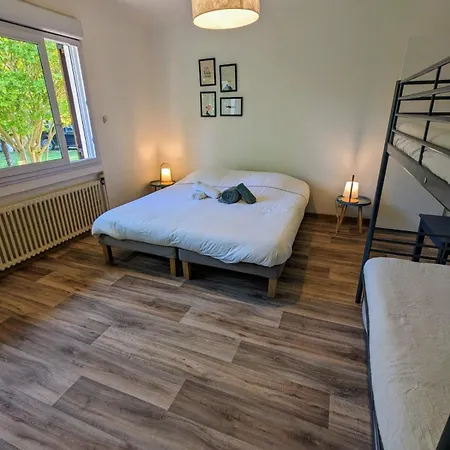 Magnifique Maison Avec Piscine, Idealement Situee *
