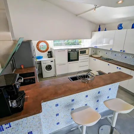 Nyaraló Magnifique Maison Avec Piscine, Idealement Situee *