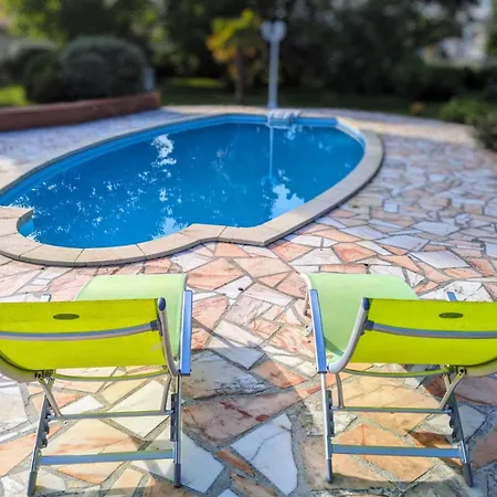 Holiday home Magnifique Maison Avec Piscine, Idealement Situee La Teste-de-Buch