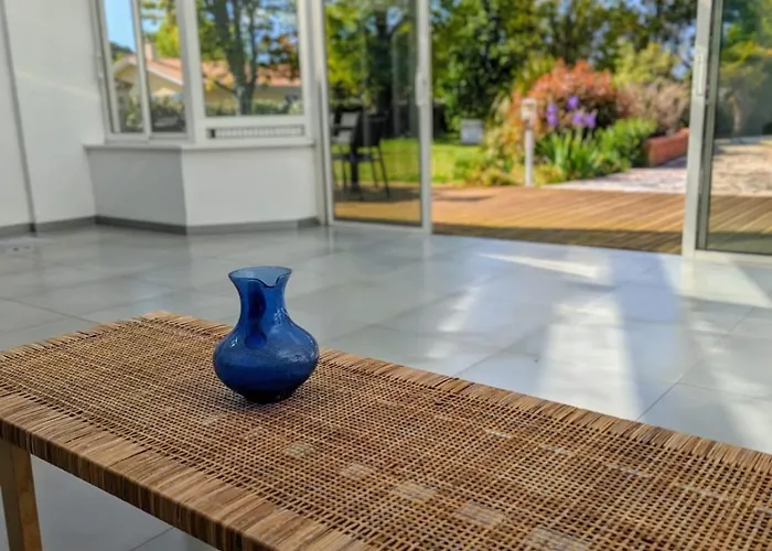 Magnifique Maison Avec Piscine, Idealement Situee 度假居