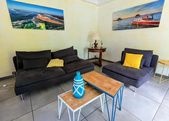 Magnifique Maison Avec Piscine, Idealement Situee 度假居 *